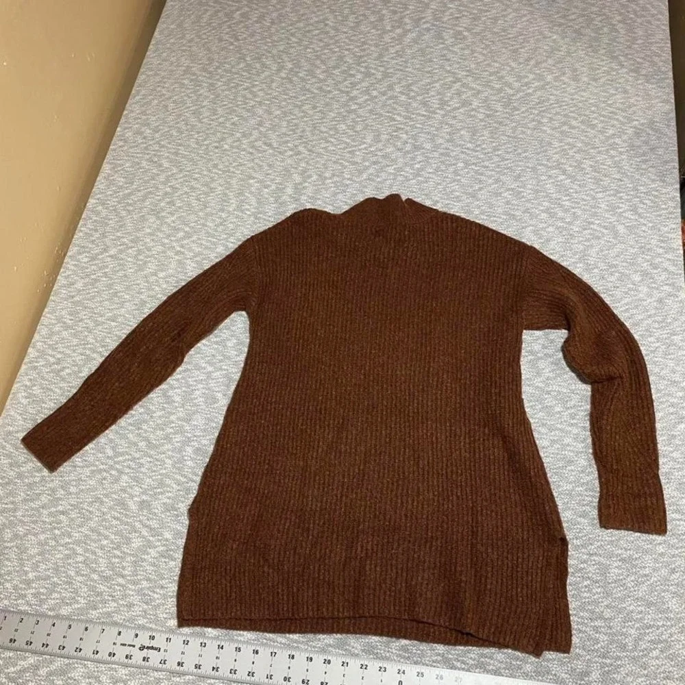 Old Navy brown ribbed sweater long sleeves women S. SKU-A203 #knitwear #cozy